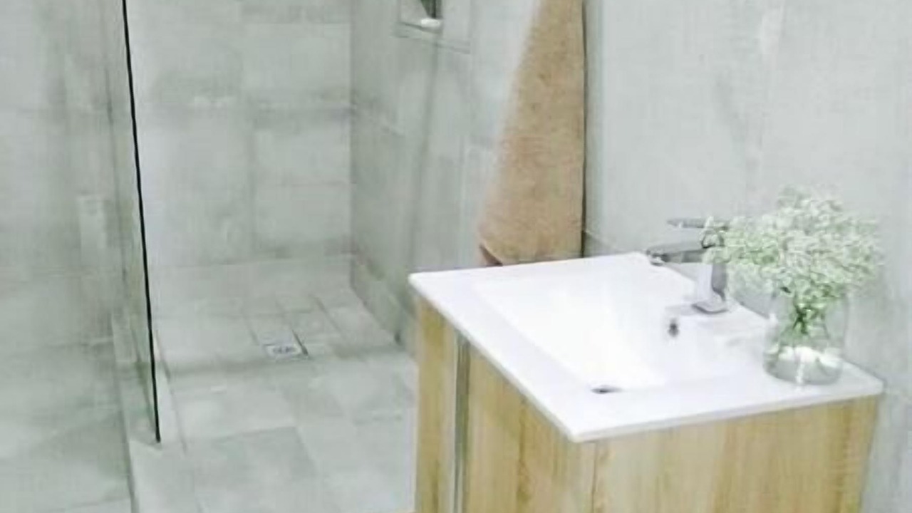 Photo of Bathroom in Universitas