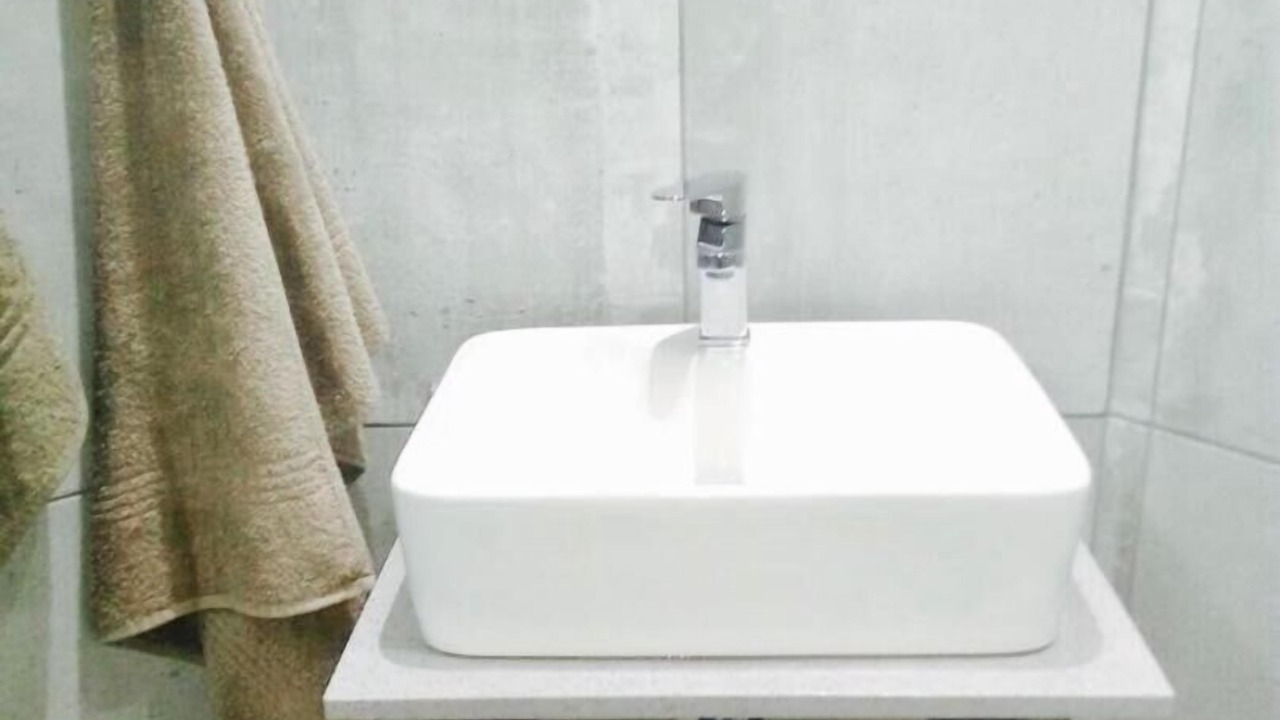 Photo of Bathroom in Universitas