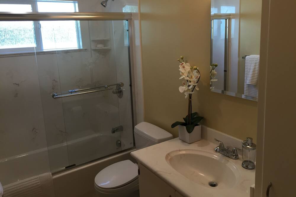 Photo of Bathroom in Old Palo Alto
