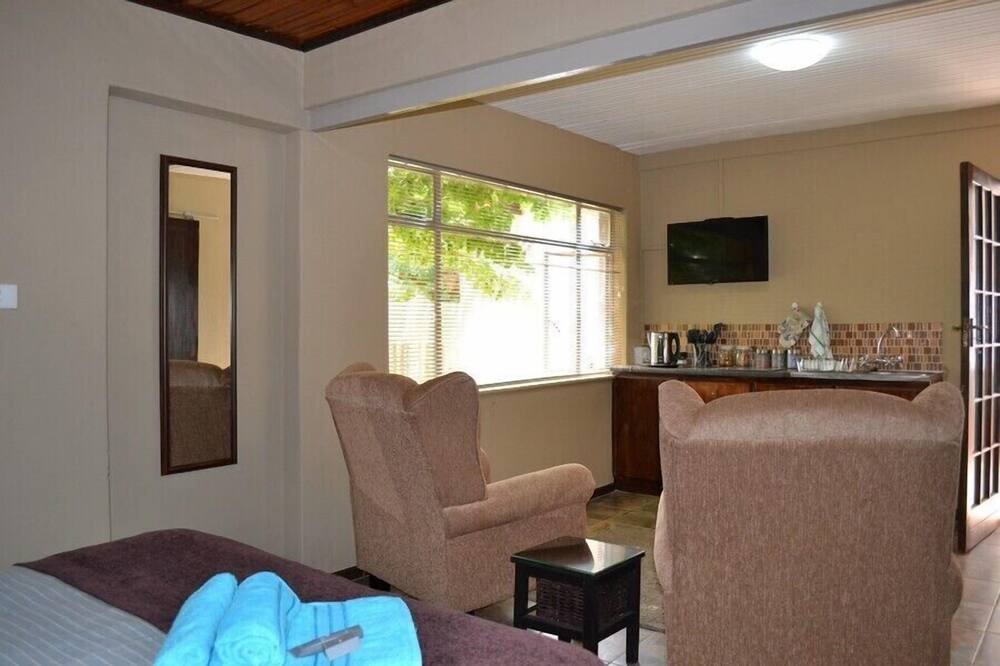 Photo of Livingroom in Fichardt Park
