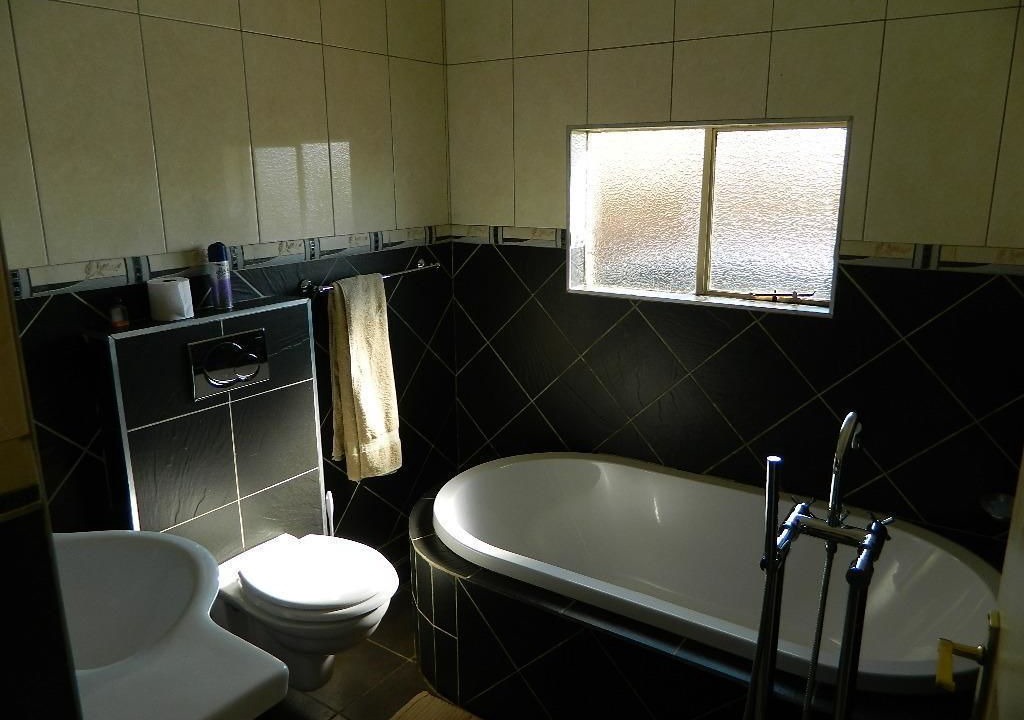 Photo of Bathroom in Ermelo