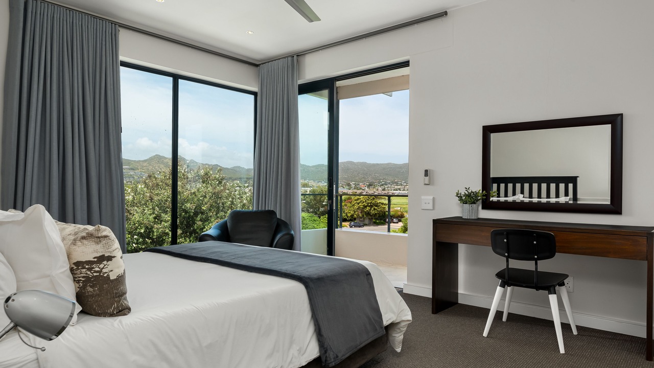 Photo of Patio Balcony in Noordhoek