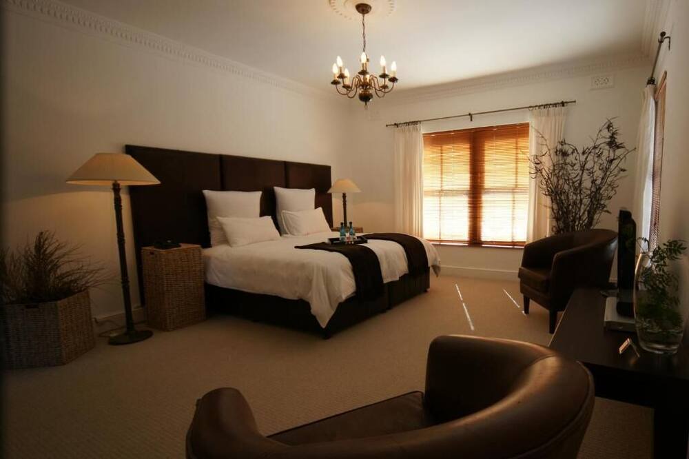 Photo of Bedroom in Elgin
