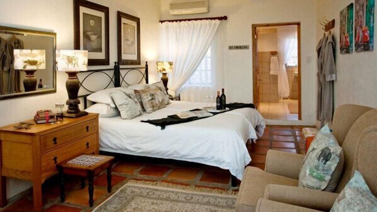 Photo of Bedroom in Oudtshoorn