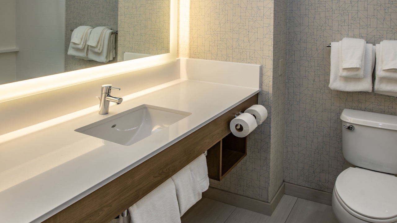 Photo of Bathroom in East Roseville Parkway