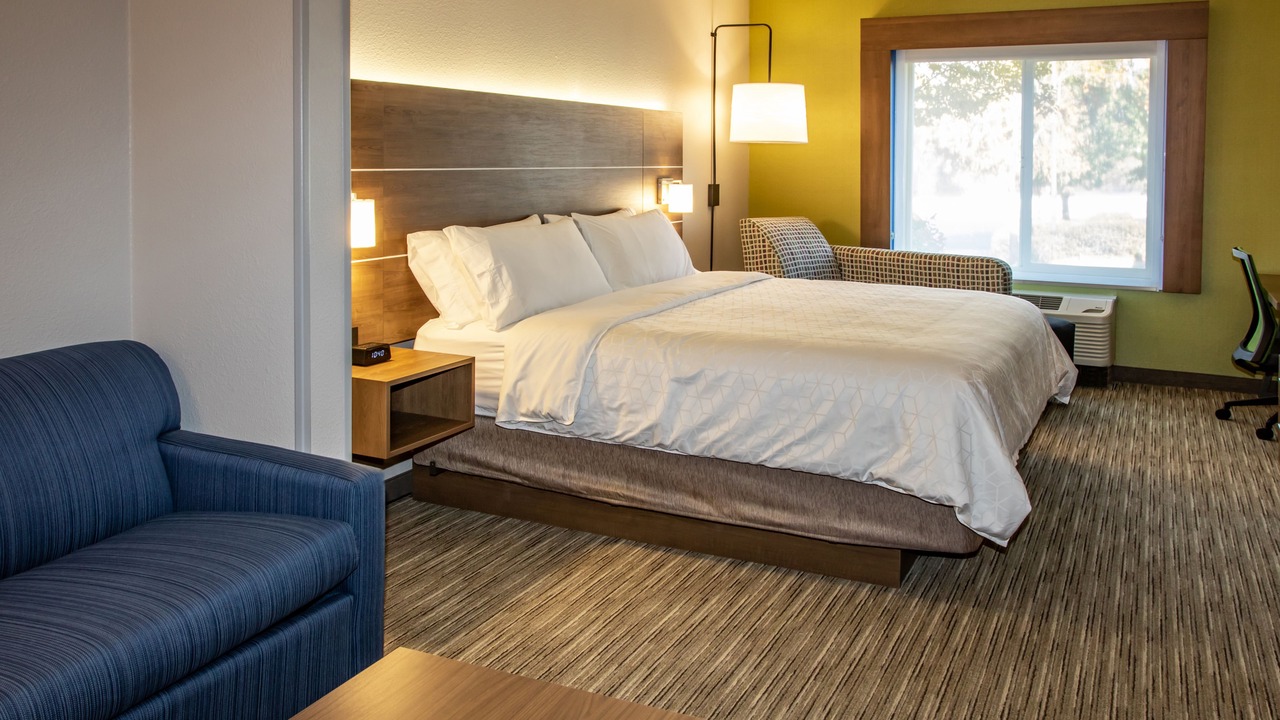 Photo of Bedroom in East Roseville Parkway