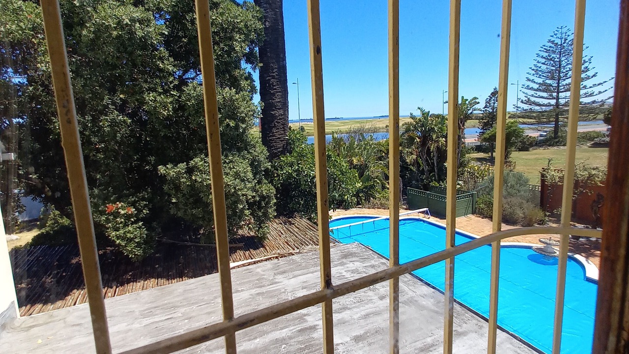 Photo of Bedroom in Milnerton