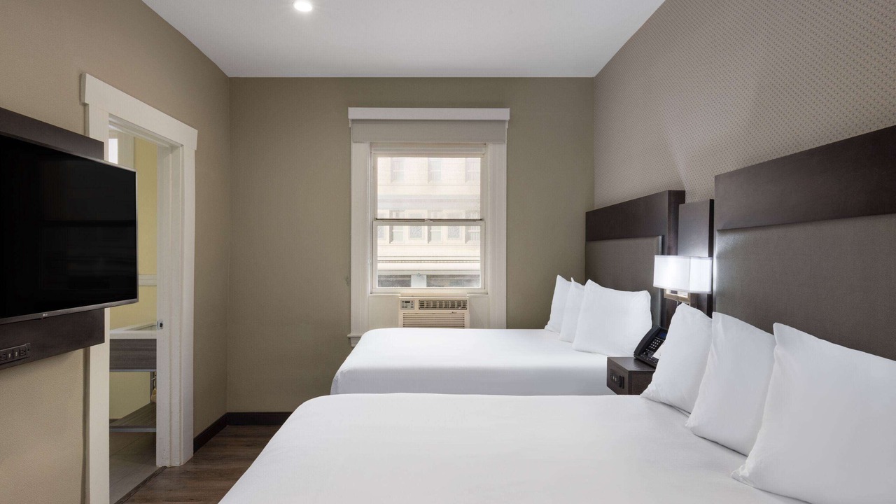 Photo of Bedroom in Theater District