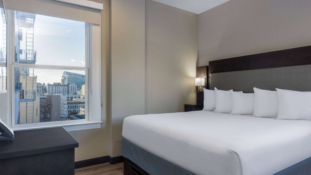 Photo of Bedroom in Theater District