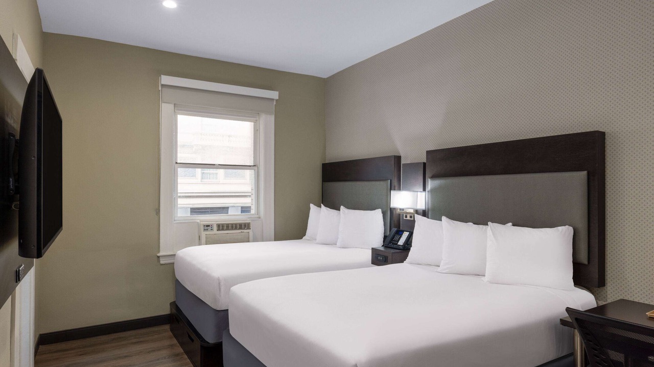 Photo of Bedroom in Theater District