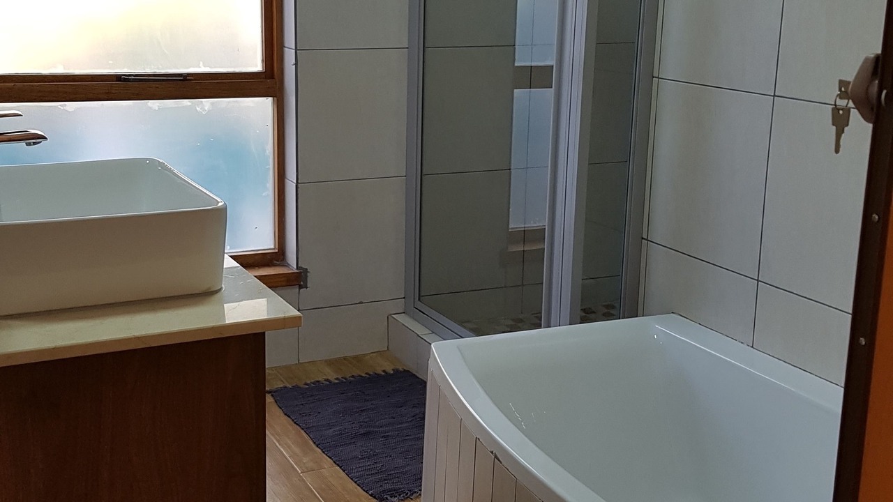 Photo of Bathroom in Greater Johannesburg Metropolitan Area