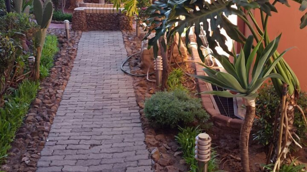Photo of Outdoor in Moses Kotane
