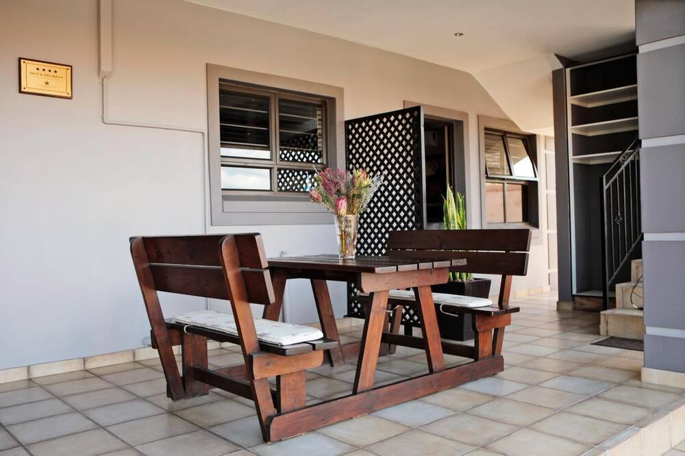 Photo of Patio Balcony in Kingsburgh