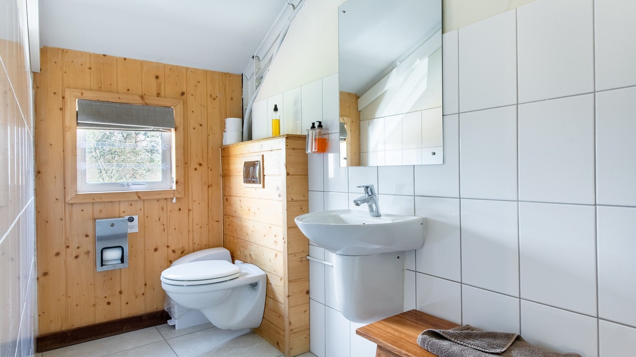 Photo of Bathroom in Elgin