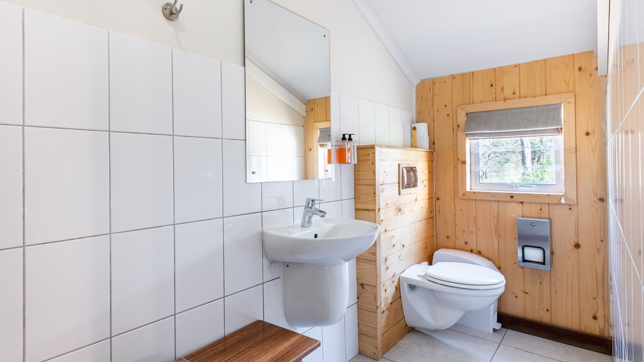 Photo of Bathroom in Elgin