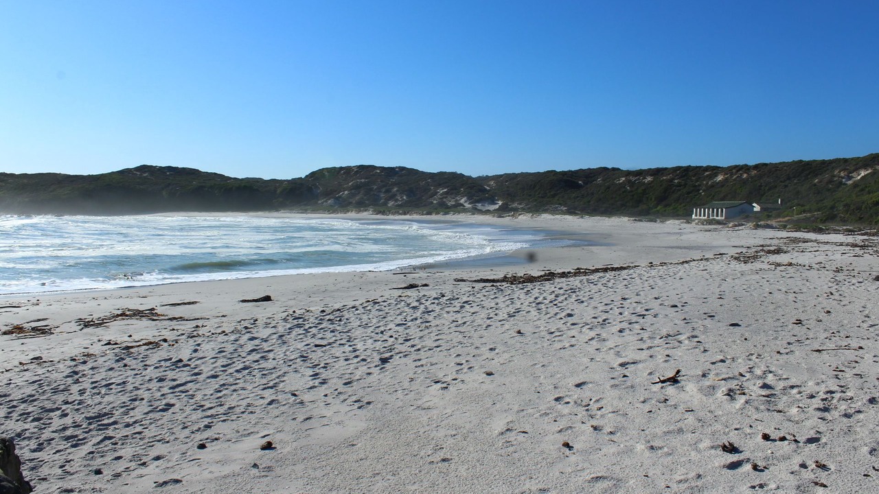 Photo of Others in Grotto Bay