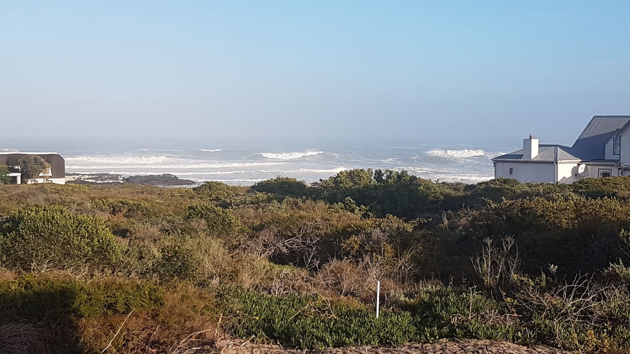 Photo of Others in Grotto Bay