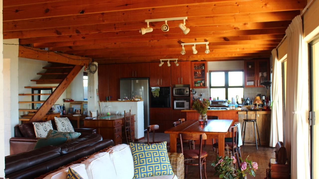 Photo of Livingroom in Grotto Bay