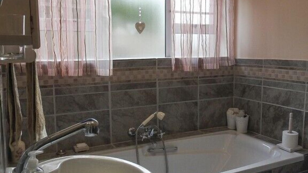 Photo of Bathroom in Great Brak River