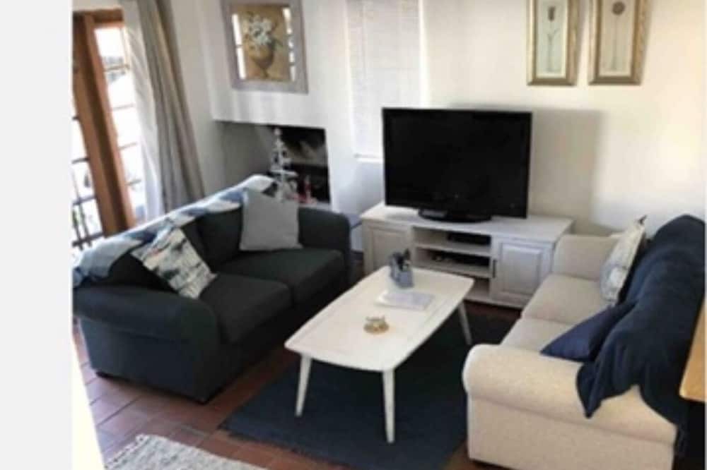 Photo of Livingroom in Shelley Point