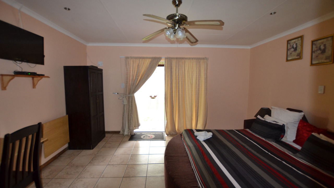 Photo of Bedroom in Emalahleni