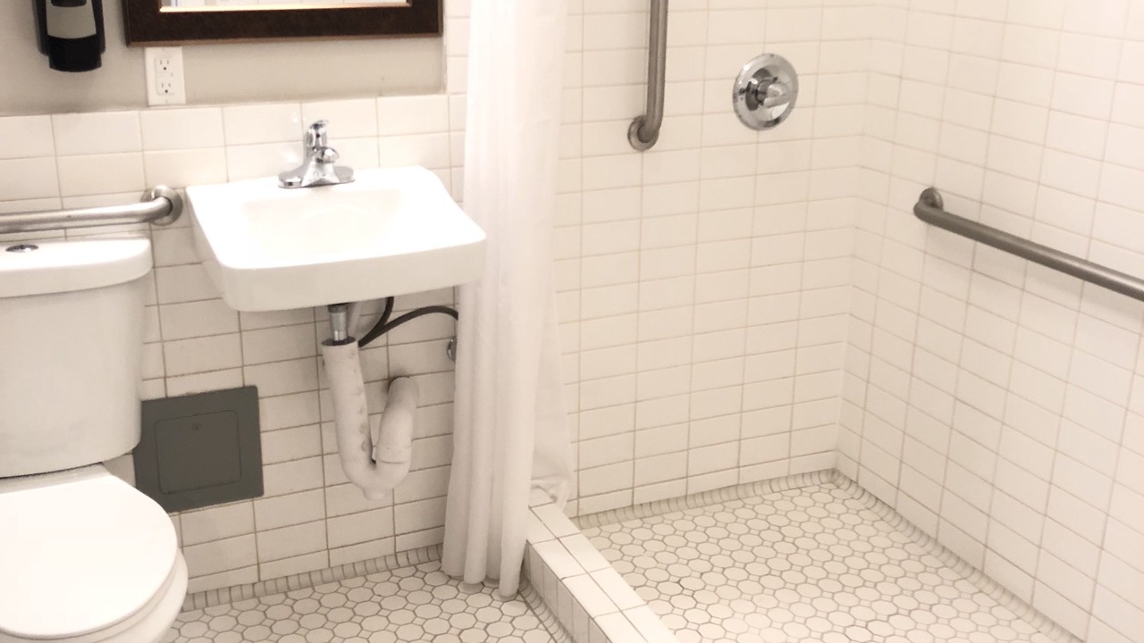 Photo of Bathroom in Tenderloin
