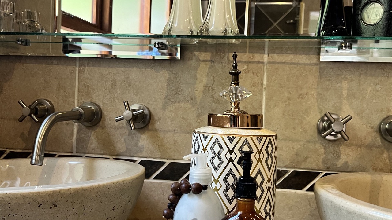 Photo of Bathroom in Glenvista