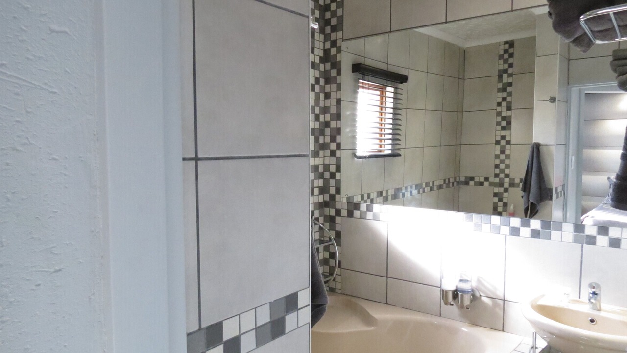 Photo of Bathroom in Roodeplaat