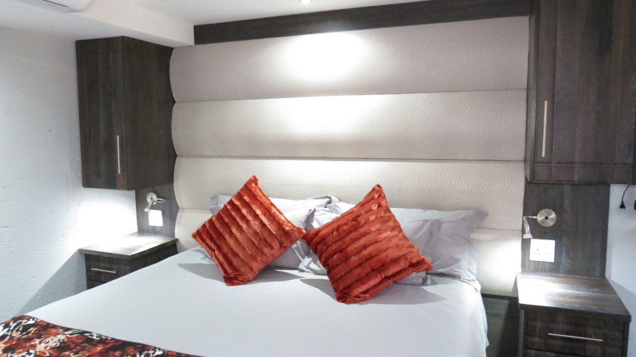 Photo of Bedroom in Roodeplaat