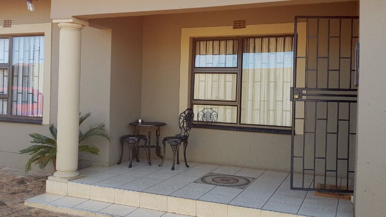 Photo of Patio Balcony in Vosloorus