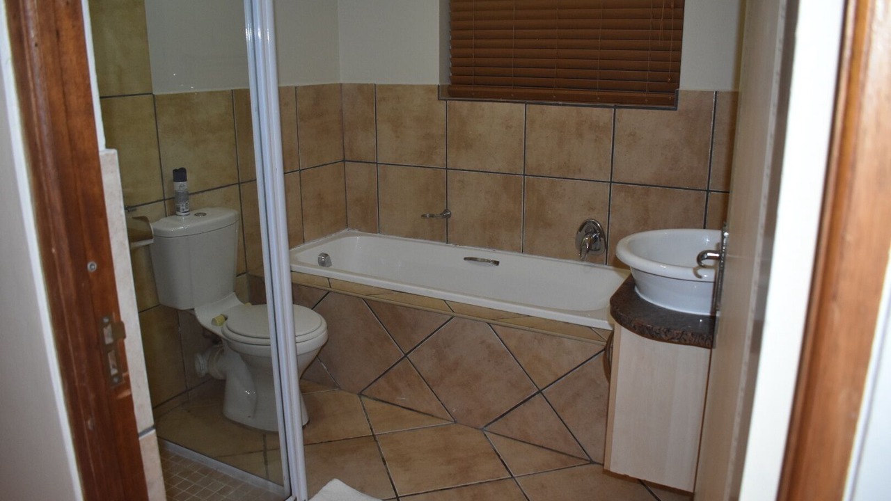Photo of Bathroom in George