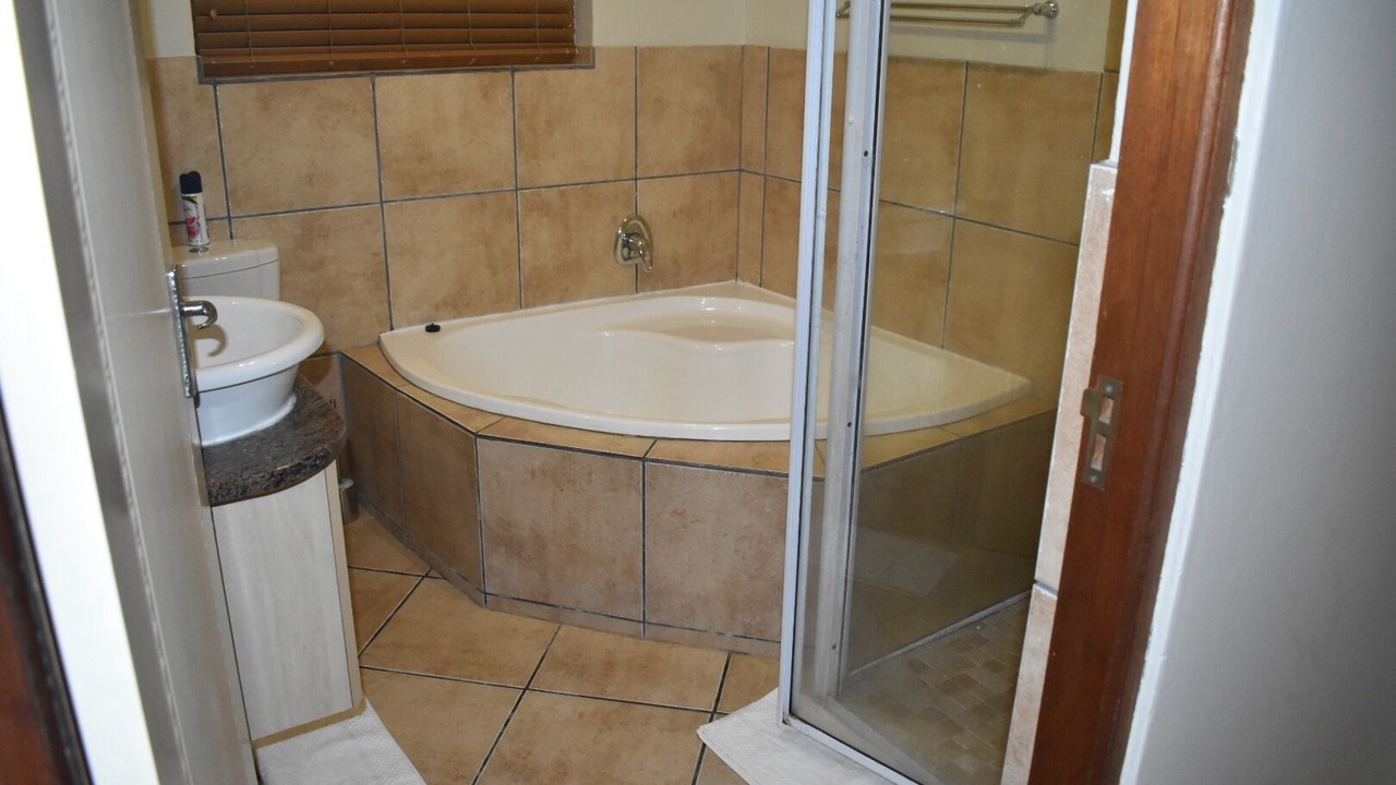Photo of Bathroom in George