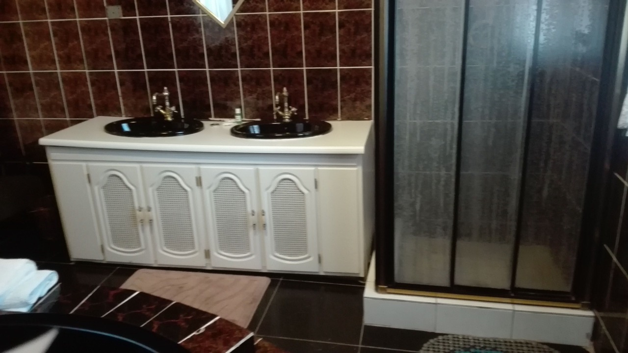 Photo of Bathroom in Daveyton