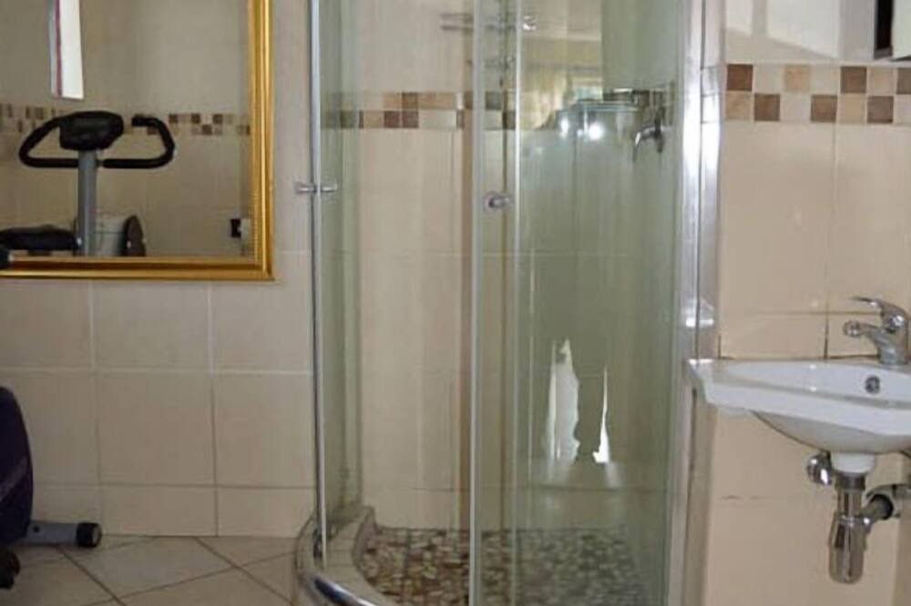 Photo of Bathroom in Moses Kotane