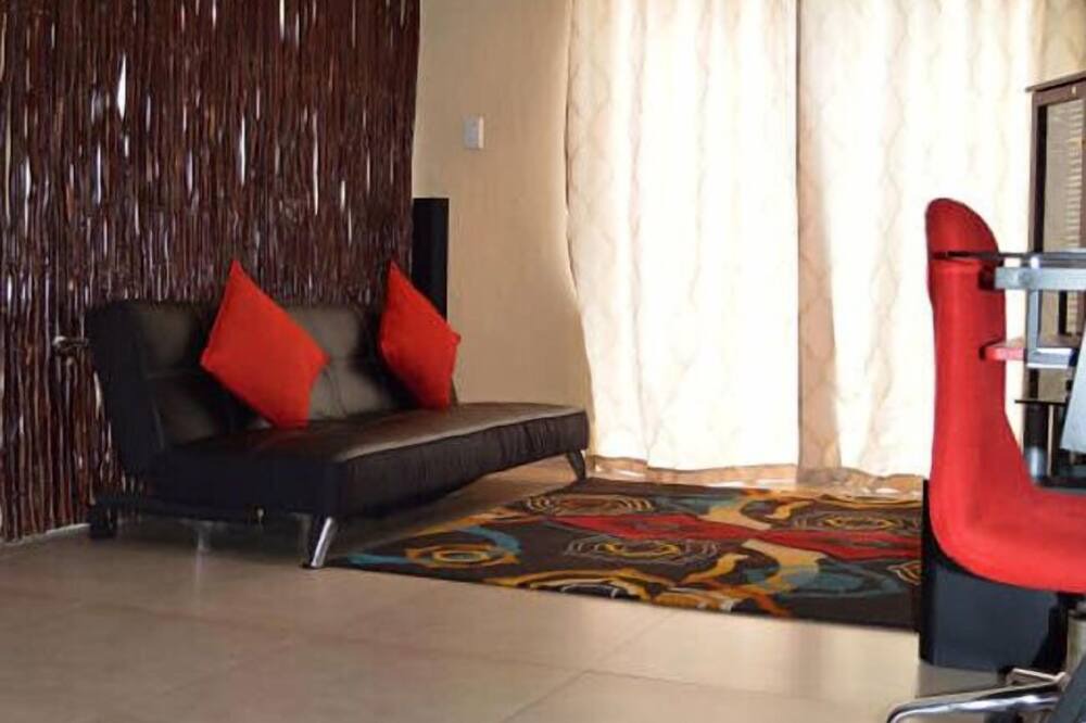 Photo of Livingroom in Moses Kotane