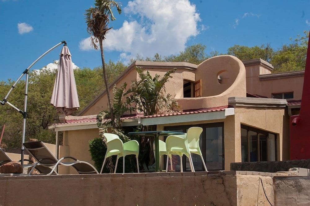 Photo of Patio Balcony in Moses Kotane
