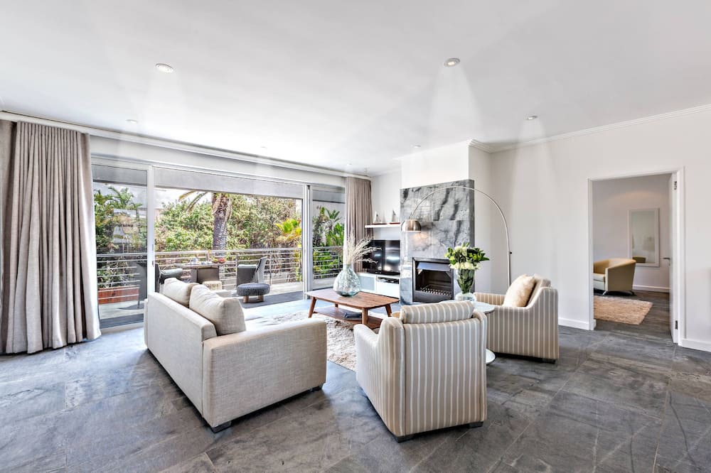Photo of Livingroom in Sunset Beach