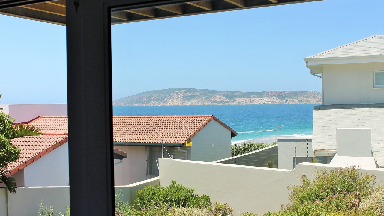 Photo of Bedroom in Robberg Beach