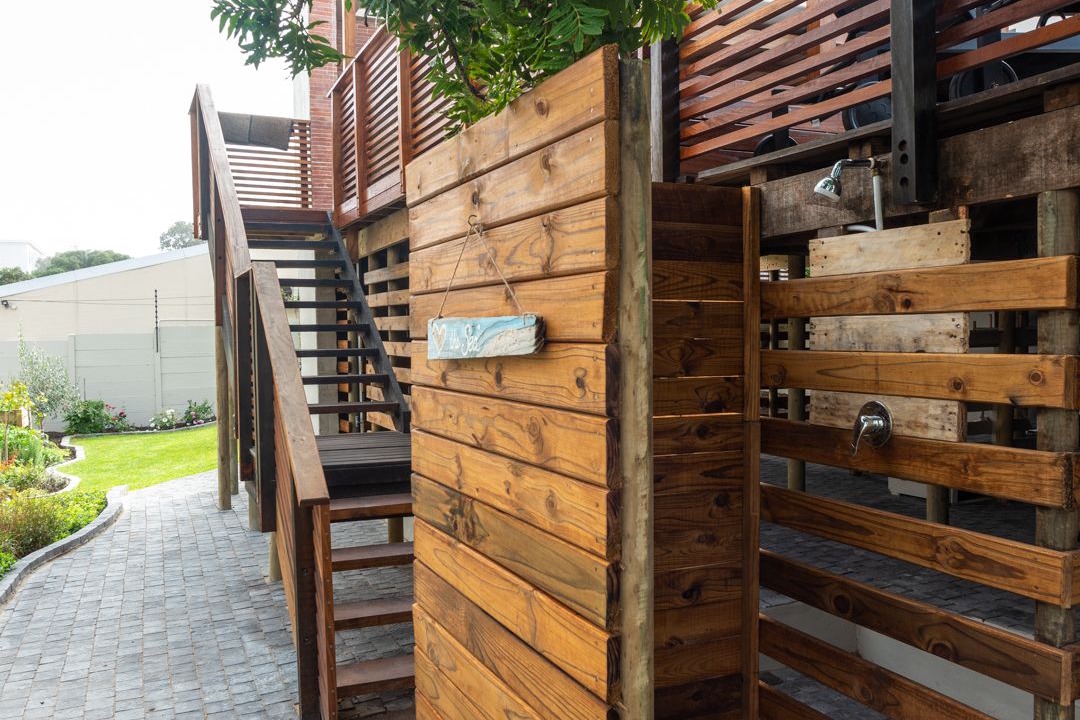 Photo of Patio Balcony in Bloubergstrand