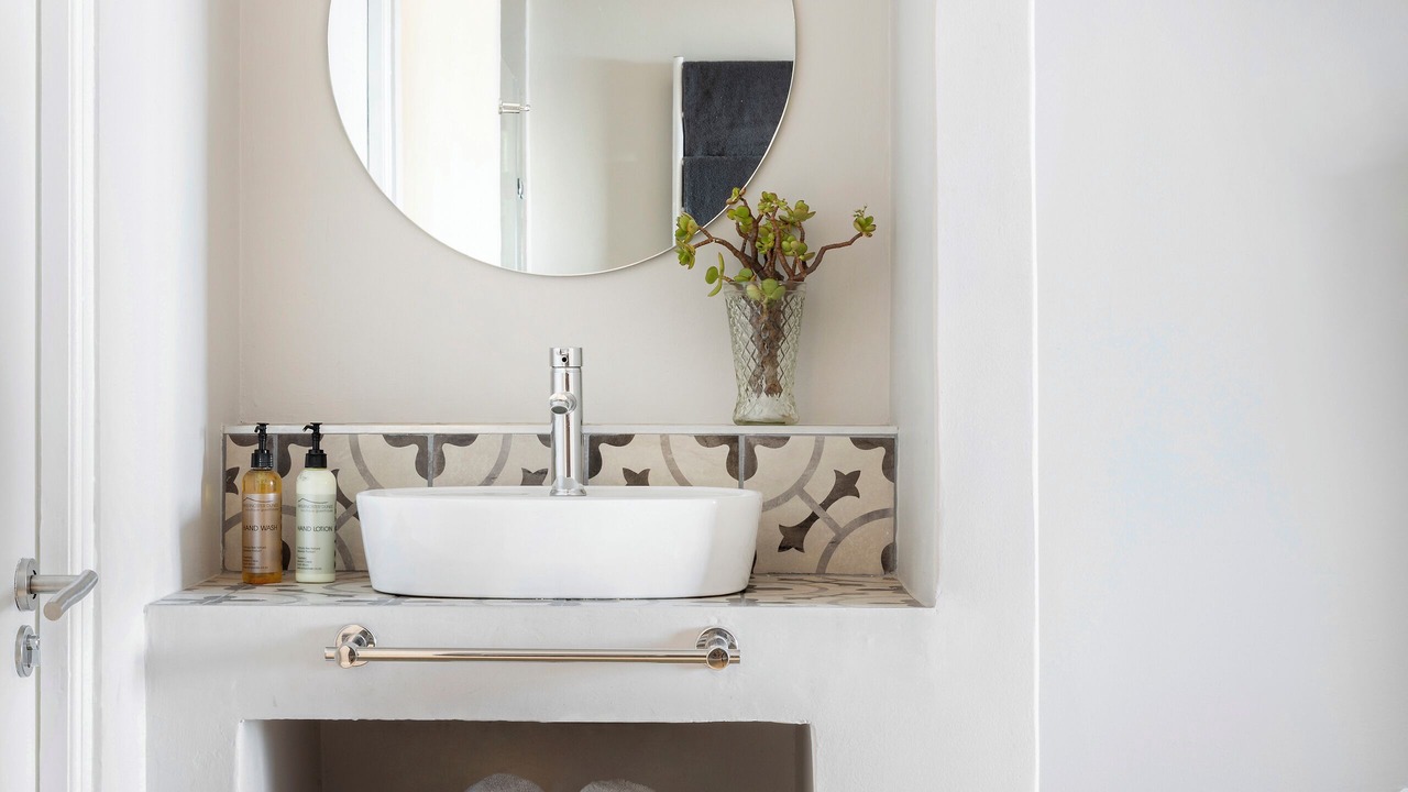 Photo of Bathroom in Paternoster