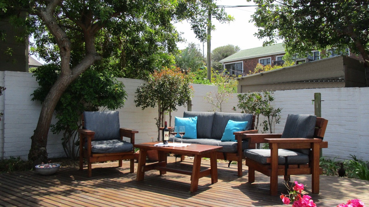 Photo of Patio Balcony in Wilderness Beach