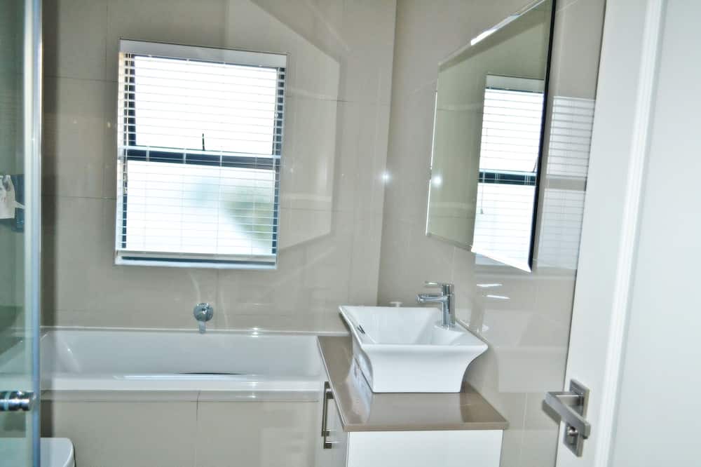 Photo of Bathroom in Trawal