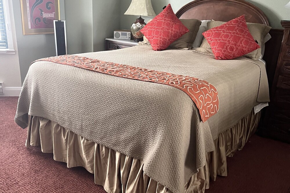 Photo of Bedroom in Fillmore District
