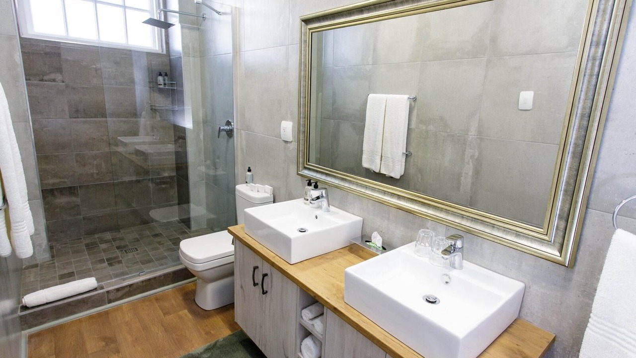 Photo of Bathroom in Oudtshoorn
