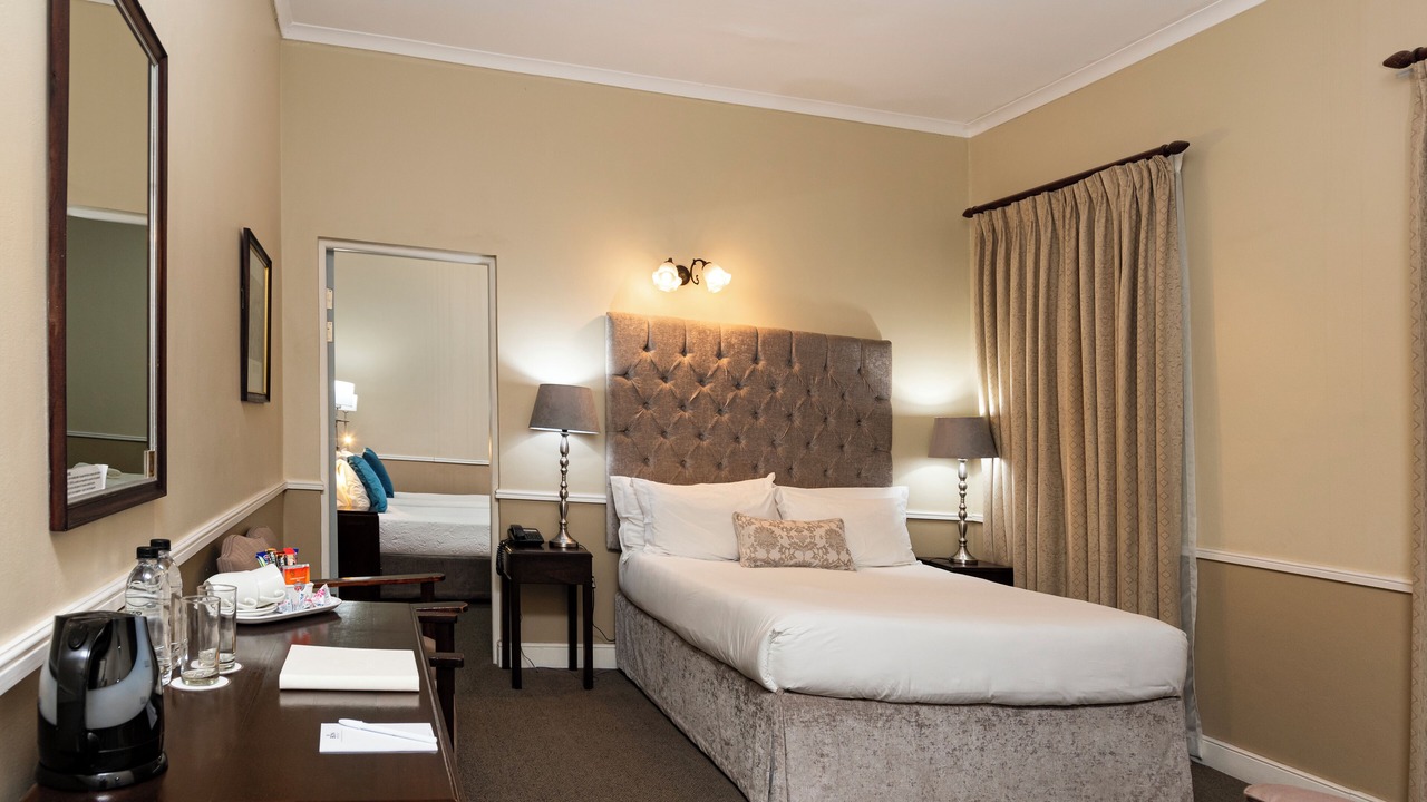 Photo of Bedroom in Oudtshoorn