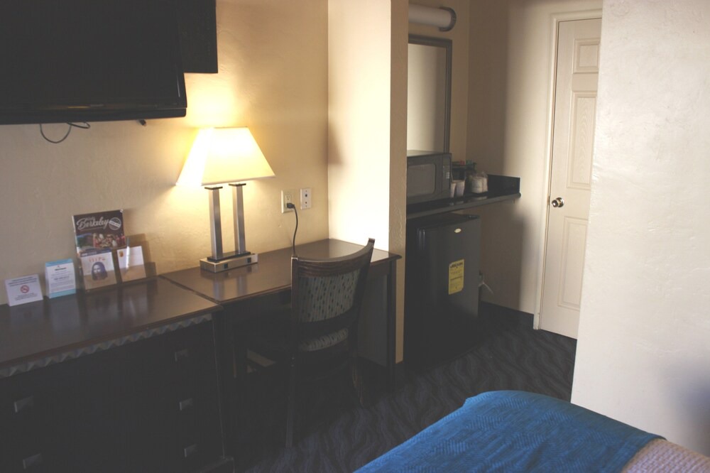 Photo of Bedroom in Central Berkeley