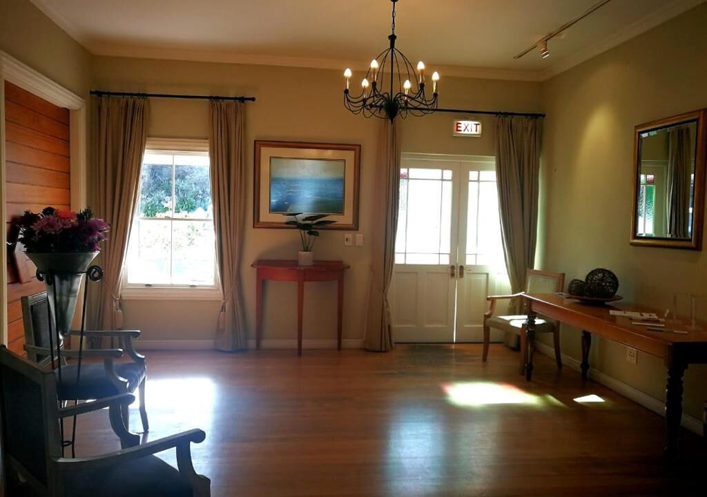 Photo of Livingroom in Kuils River