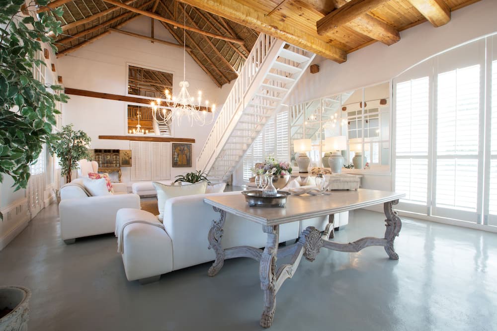 Photo of Livingroom in Drakenstein