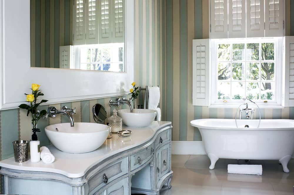 Photo of Bathroom in Drakenstein