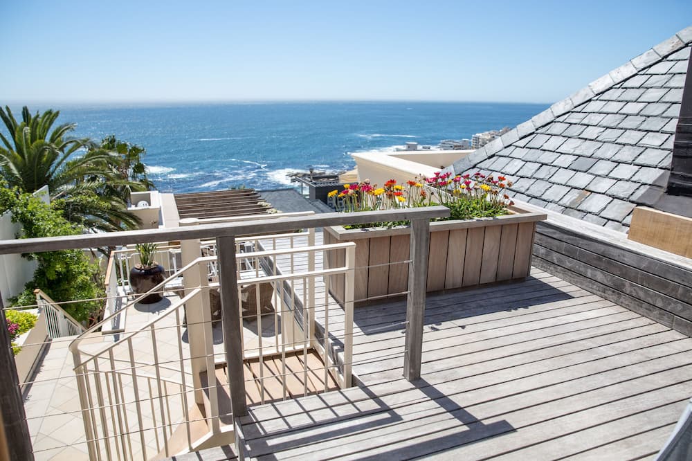 Photo of Patio Balcony in Bantry Bay